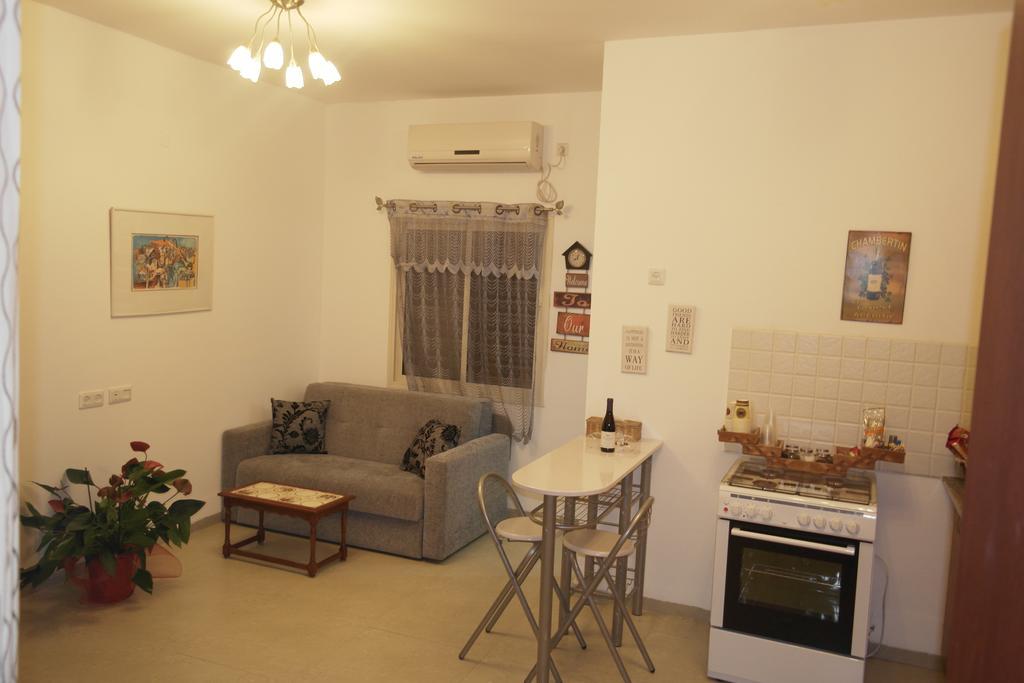 צימר ברחובות - Israeli Home Exteriör bild